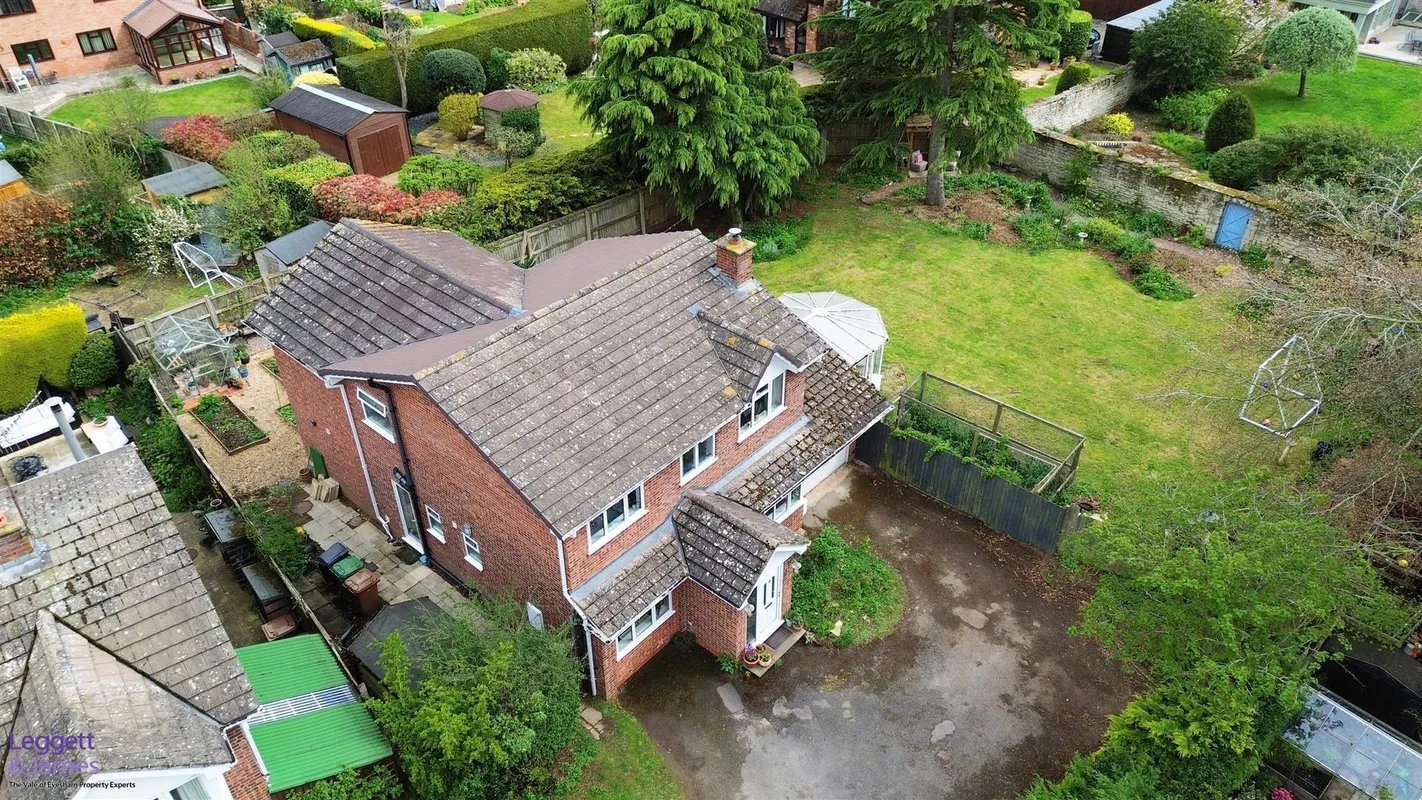 Hughes Close, Harvington, Evesham