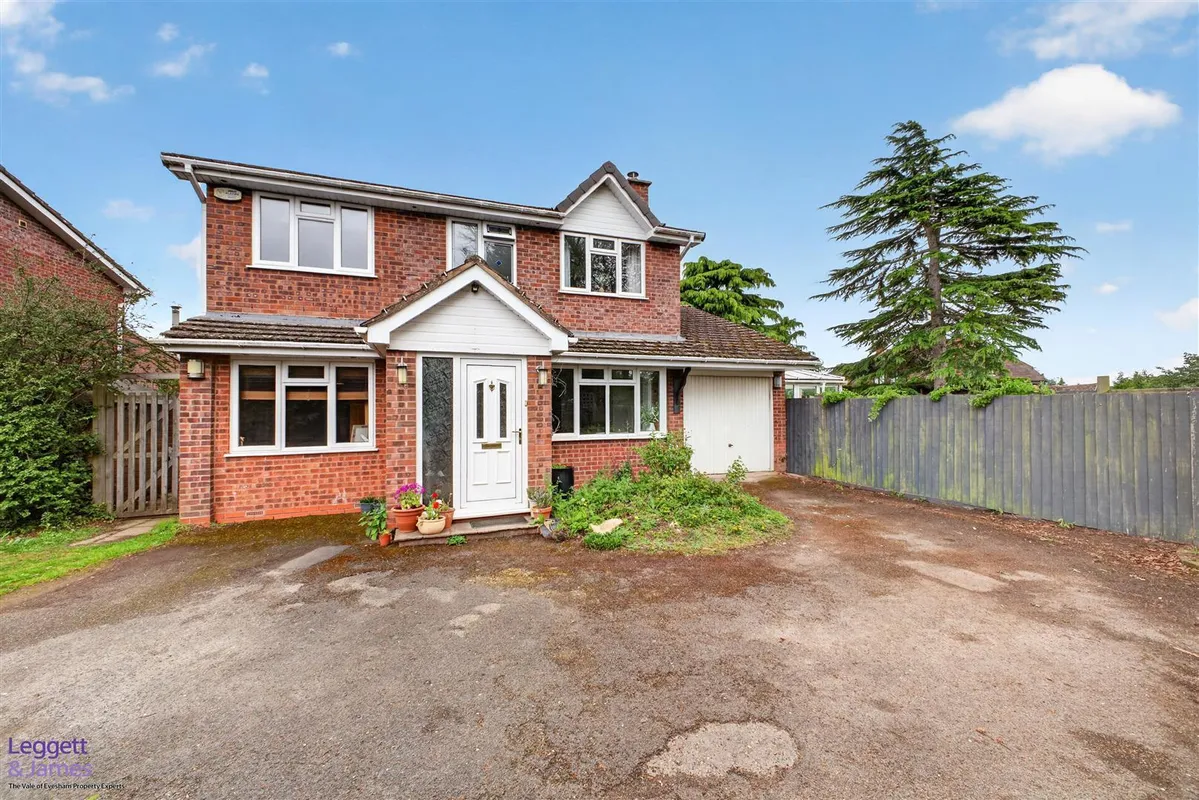 Hughes Close, Harvington, Evesham