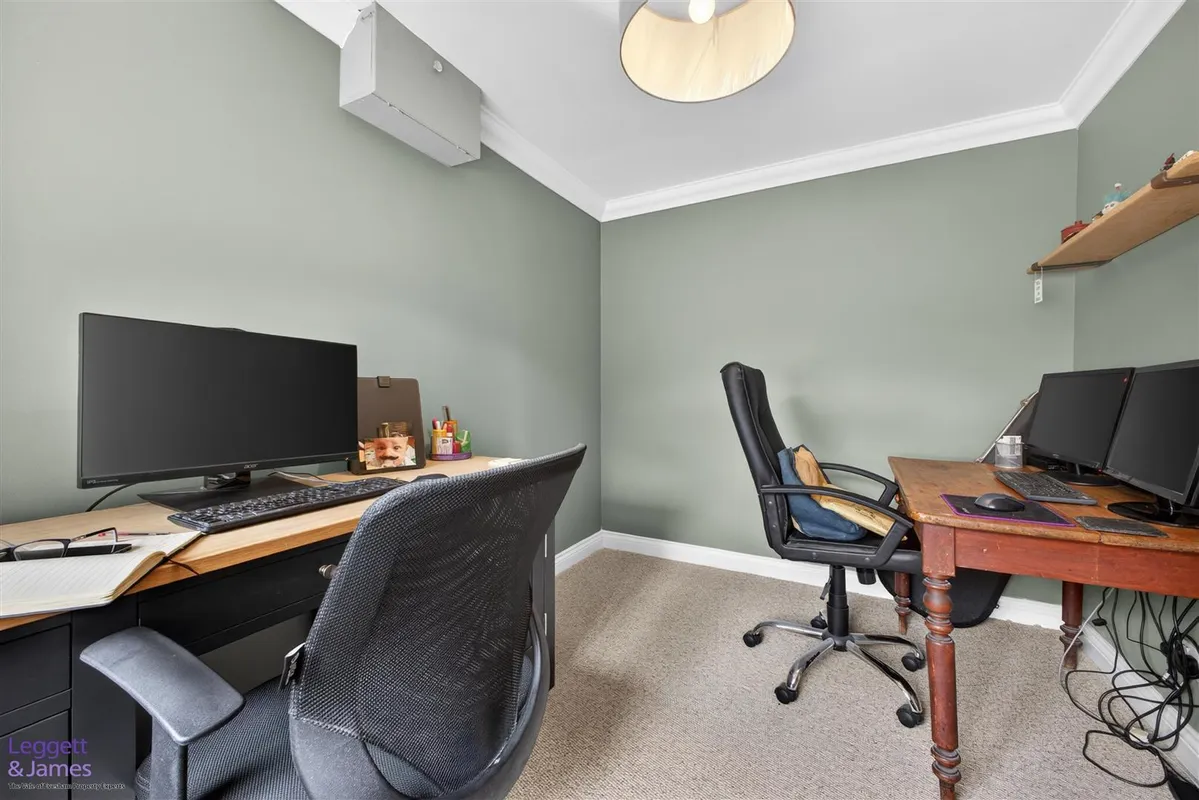 Hughes Close, Harvington, Evesham
