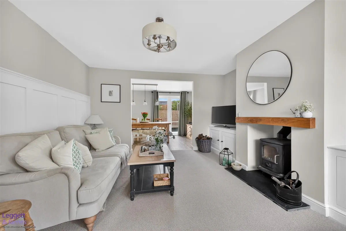 Hughes Close, Harvington, Evesham