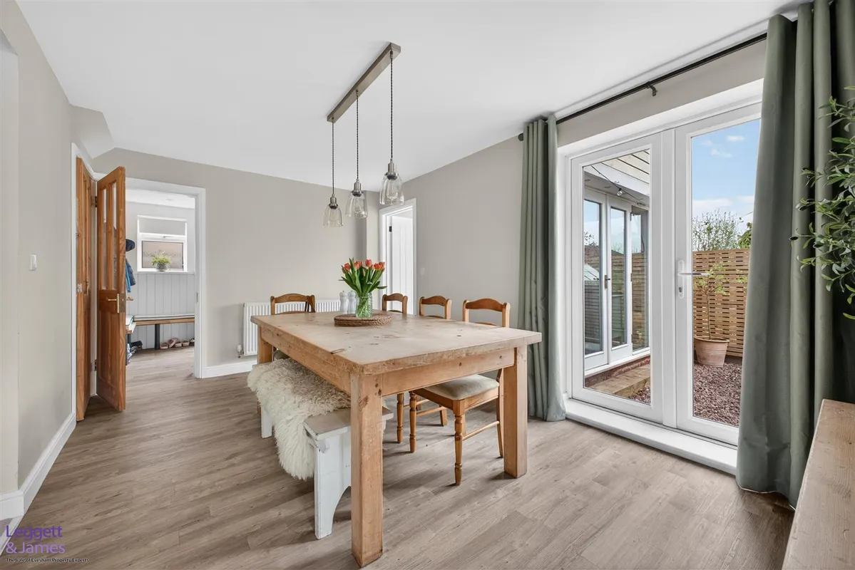 Hughes Close, Harvington, Evesham