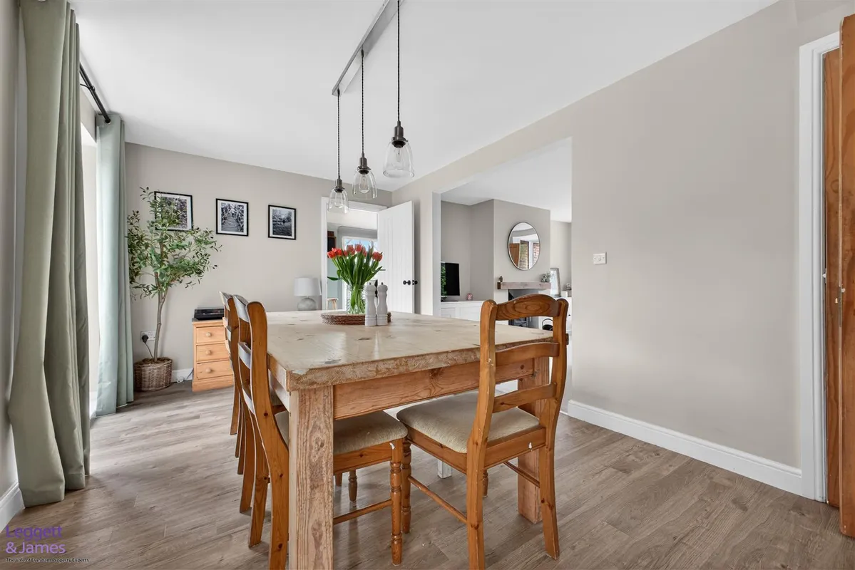 Hughes Close, Harvington, Evesham