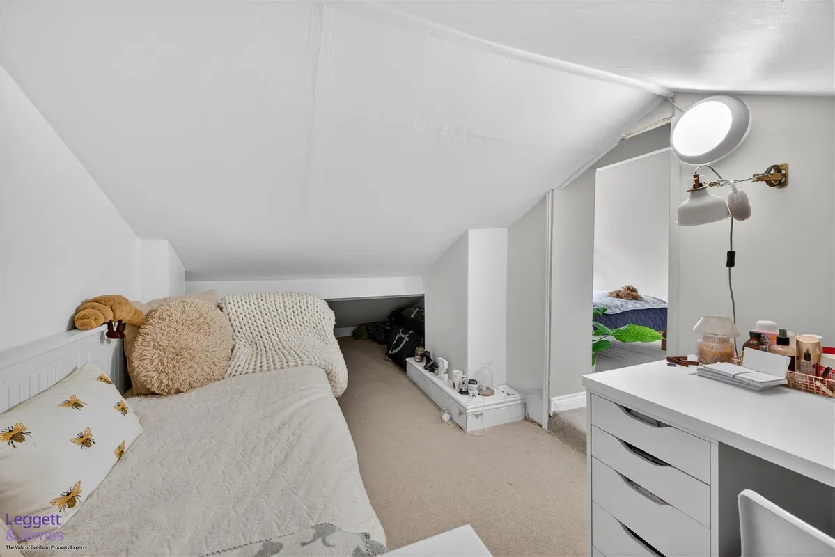 Hughes Close, Harvington, Evesham