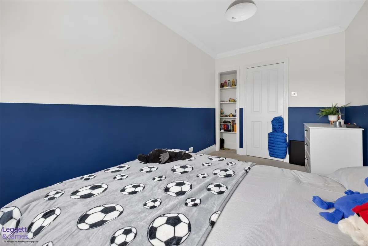 Hughes Close, Harvington, Evesham