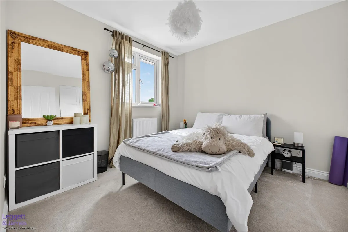 Hughes Close, Harvington, Evesham