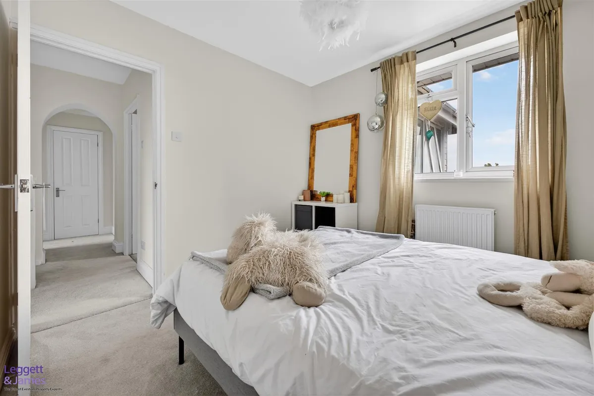 Hughes Close, Harvington, Evesham