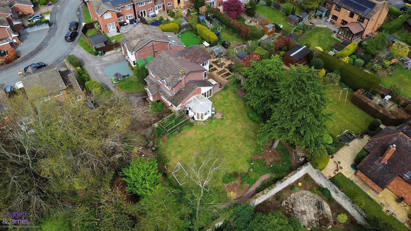 Hughes Close, Harvington, Evesham