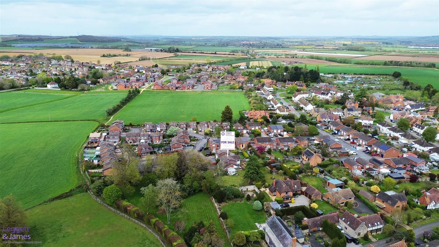 Hughes Close, Harvington, Evesham