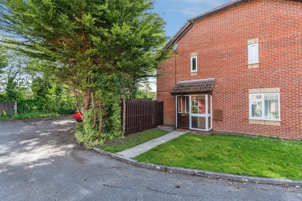 Wetherby Court, Totton, Southampton, ...