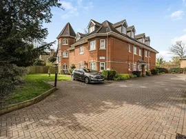 Bath Road, Maidenhead photo