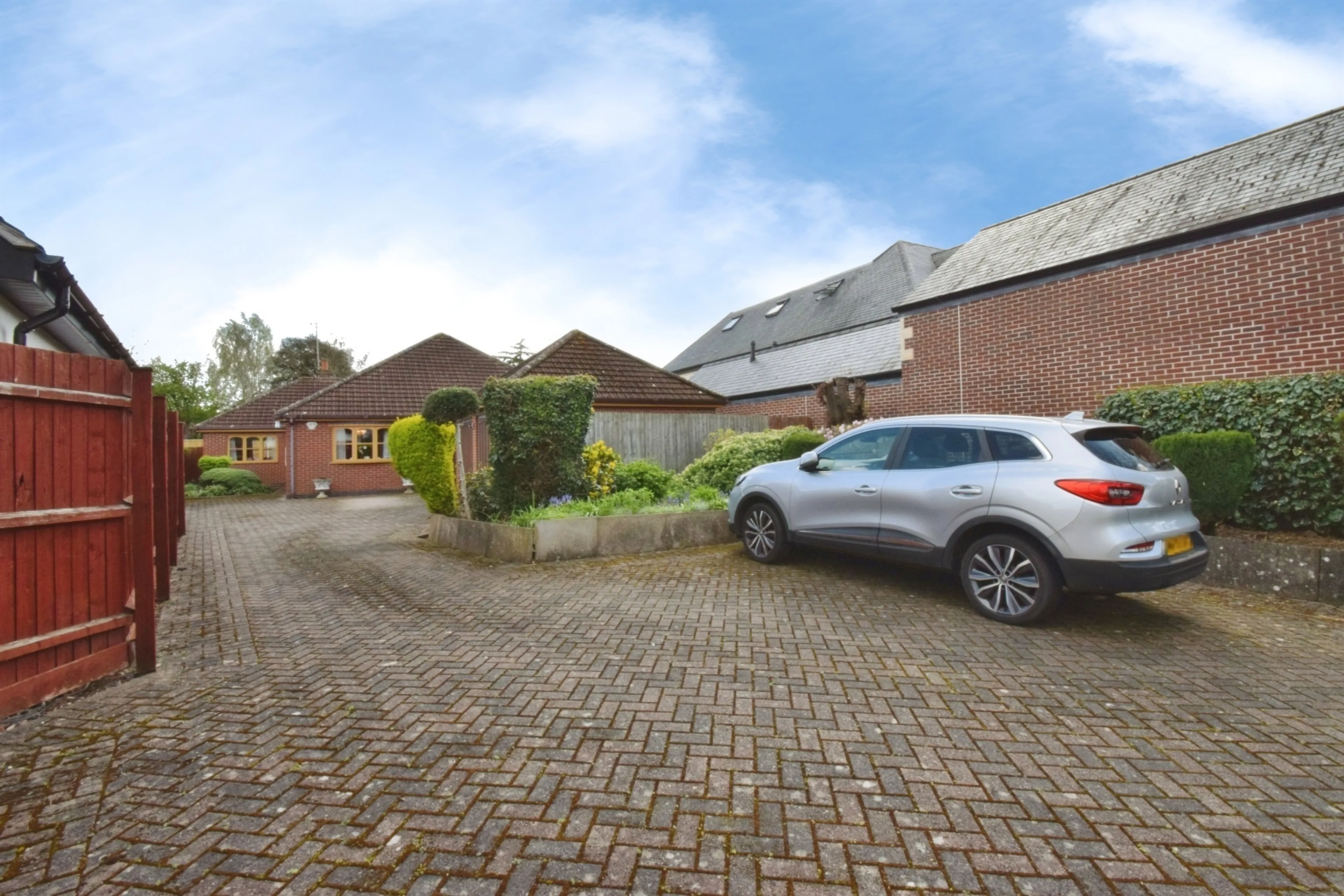 Property photo 0
