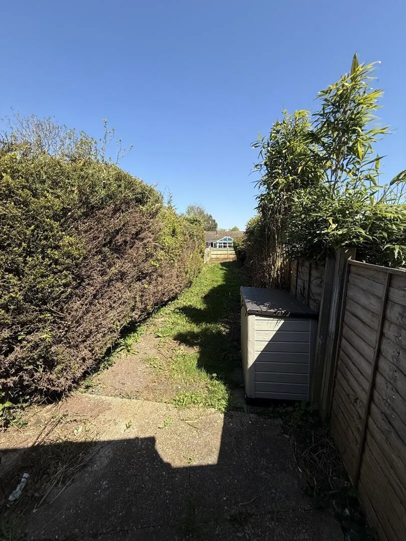 https://mr0.homeflow-assets.co.uk/files/photo/image/47059/0110/_x_/K3uiKWOhpEaQ2h-_muYxNw.jpg