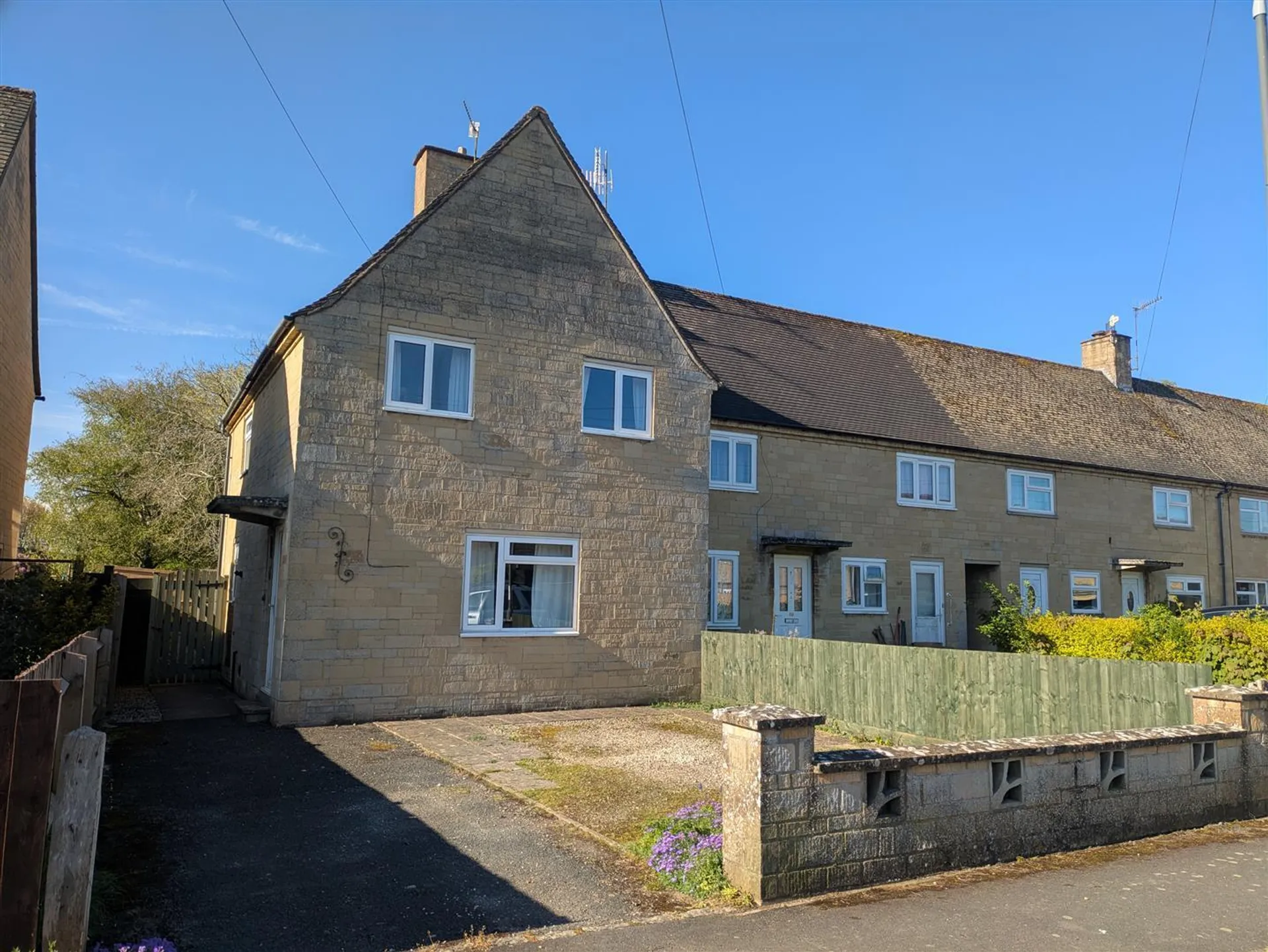 Property photo top 0