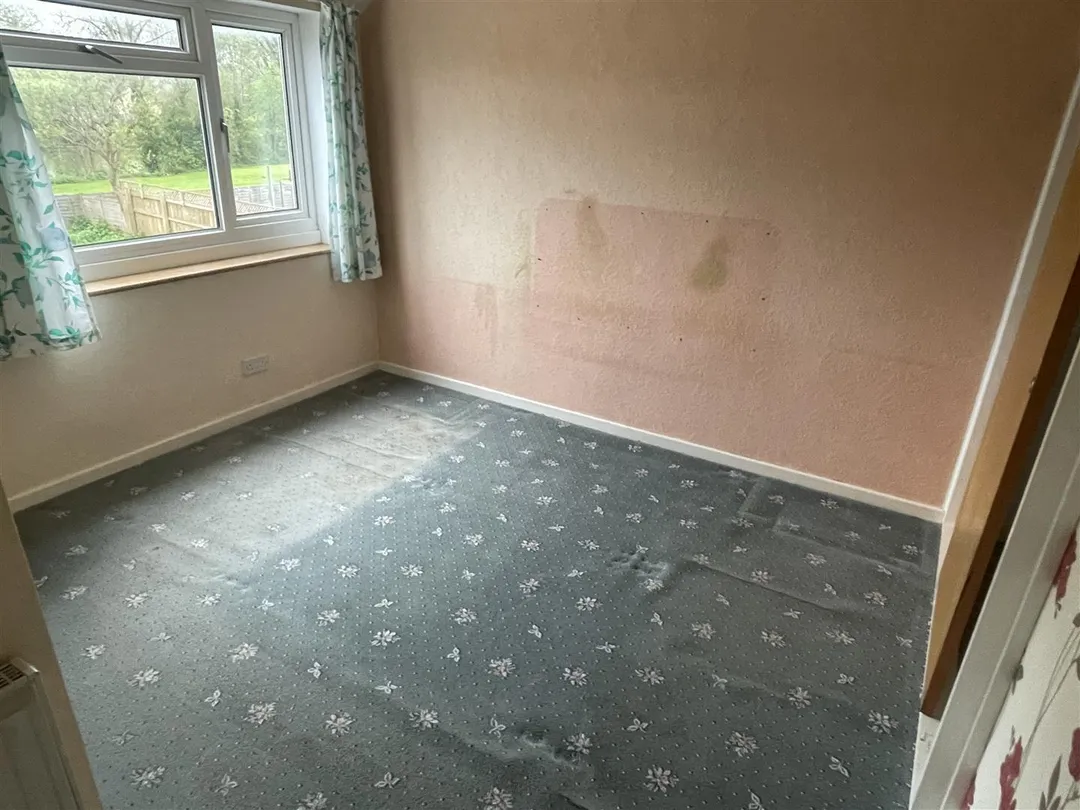 https://mr0.homeflow-assets.co.uk/files/photo/image/47062/4702/_x_/MjlMccbcdEu-wOLHIsFPfg.jpg