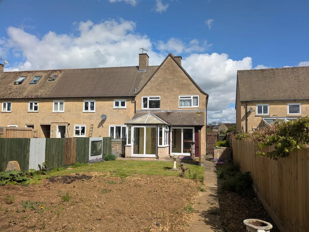 https://mr0.homeflow-assets.co.uk/files/photo/image/47062/4712/_x_/rQchgkBRz0Cz50ofSDJmhA.jpg