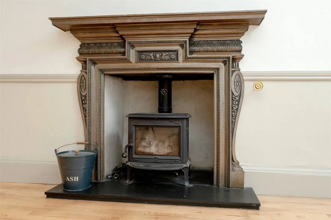 https://mr0.homeflow-assets.co.uk/files/photo/image/47063/6024/_x_/PAT250228_88.jpg
