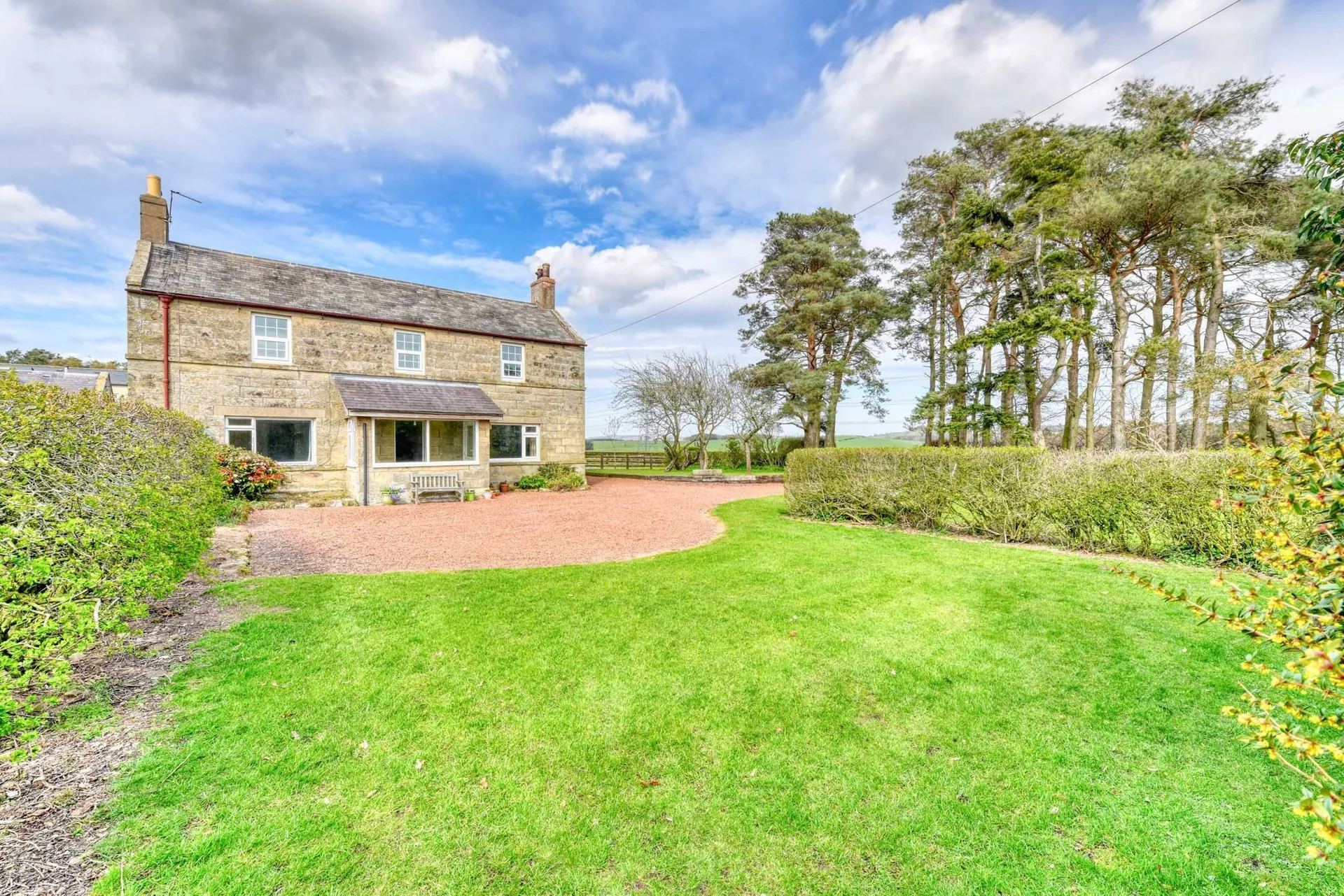 Property photo top 0