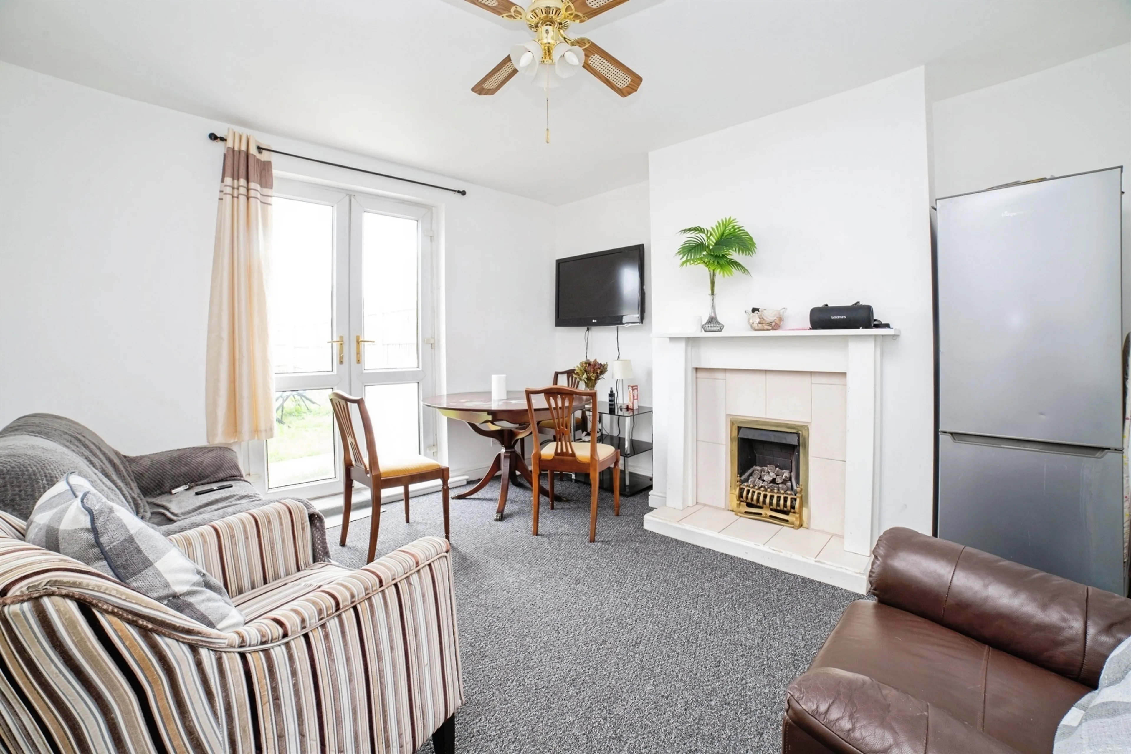 Property at Warmsworth Road, Balby, Doncaster