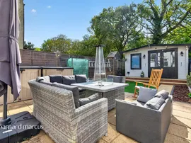 Rollesby Road, CHESSINGTON thumb 3