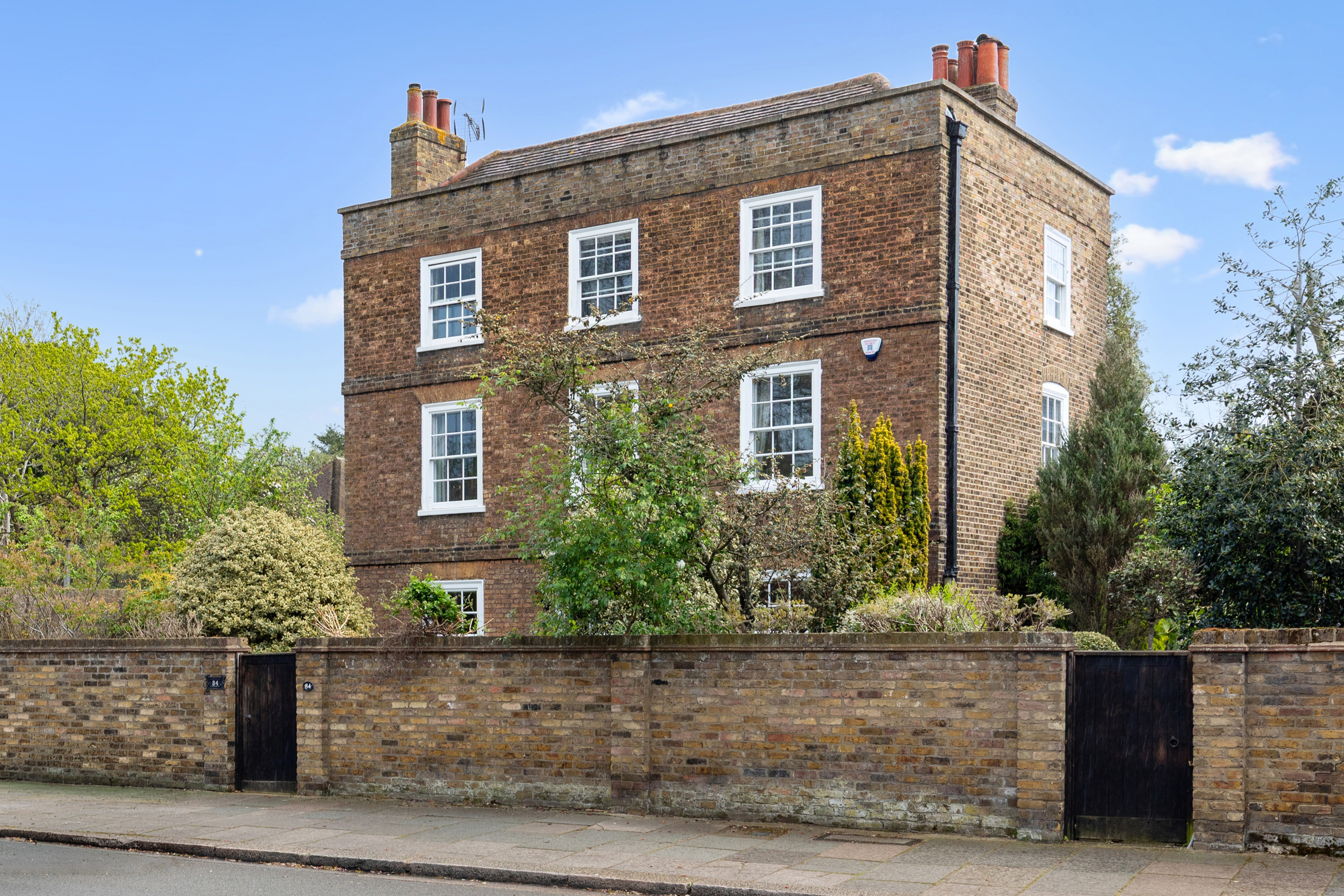 High Street Hampton TW12 2SW Image 1