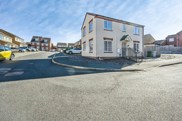 Goldcrest Avenue, Rainworth, Mansfiel...