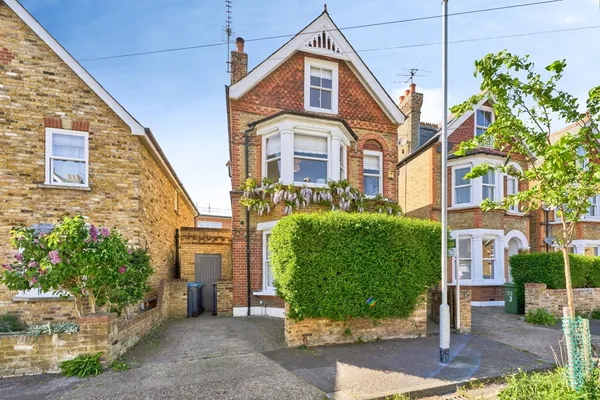 Minerva Road, Kingston upon Thames, KT1