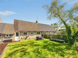Flexneys Paddock, Stanton Harcourt, Witney photo