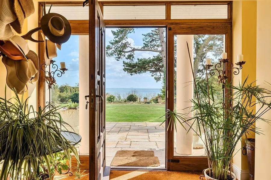 Property Image 4
