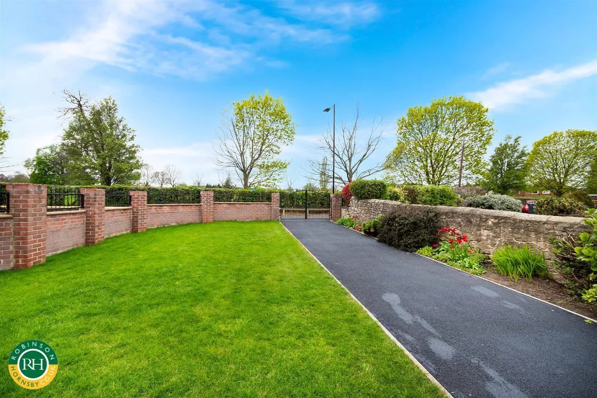 Parkway, Adwick-Le-Street, Doncaster
