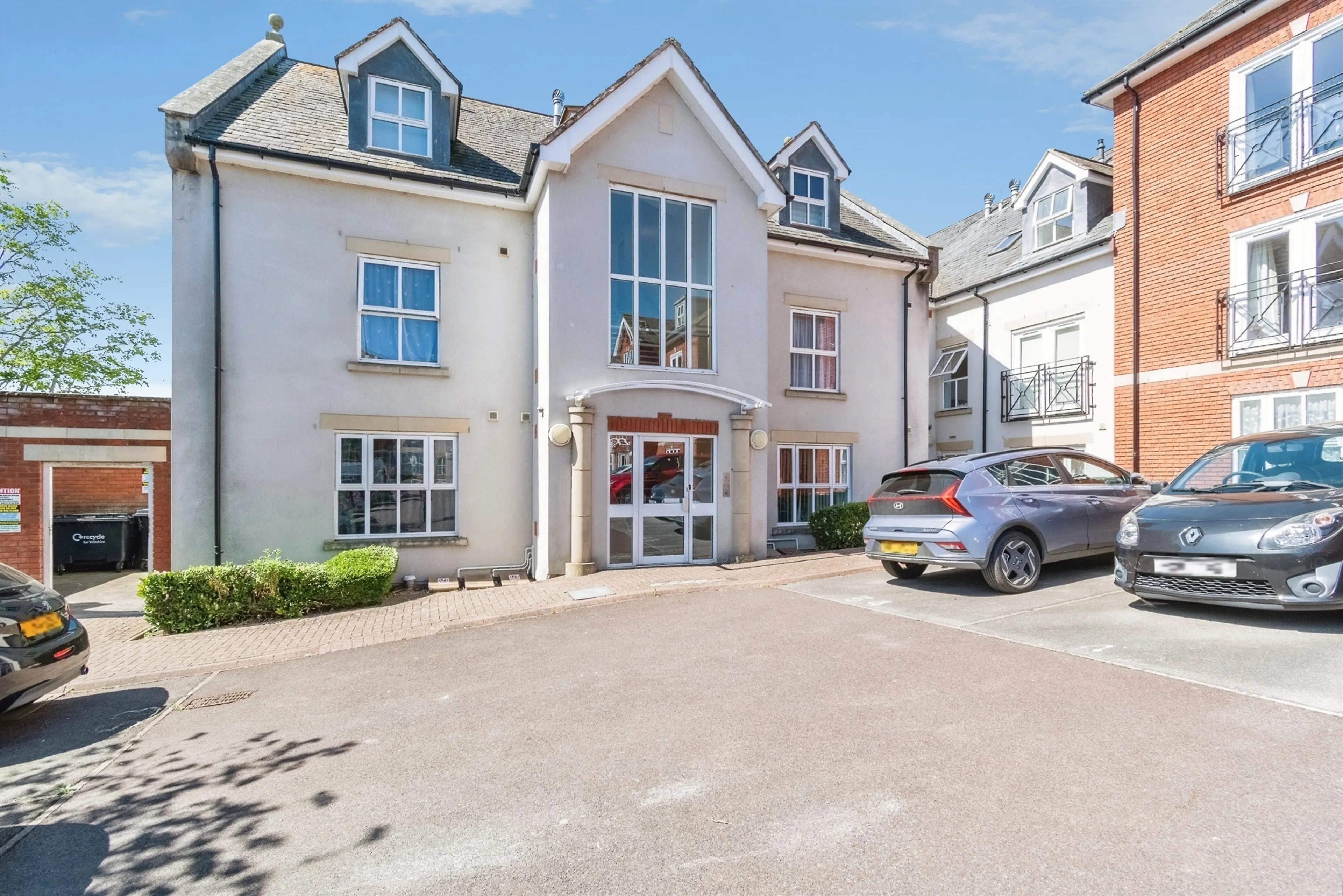 Property photo 0