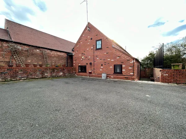 Arden House, Church Lane, Shottery, C...