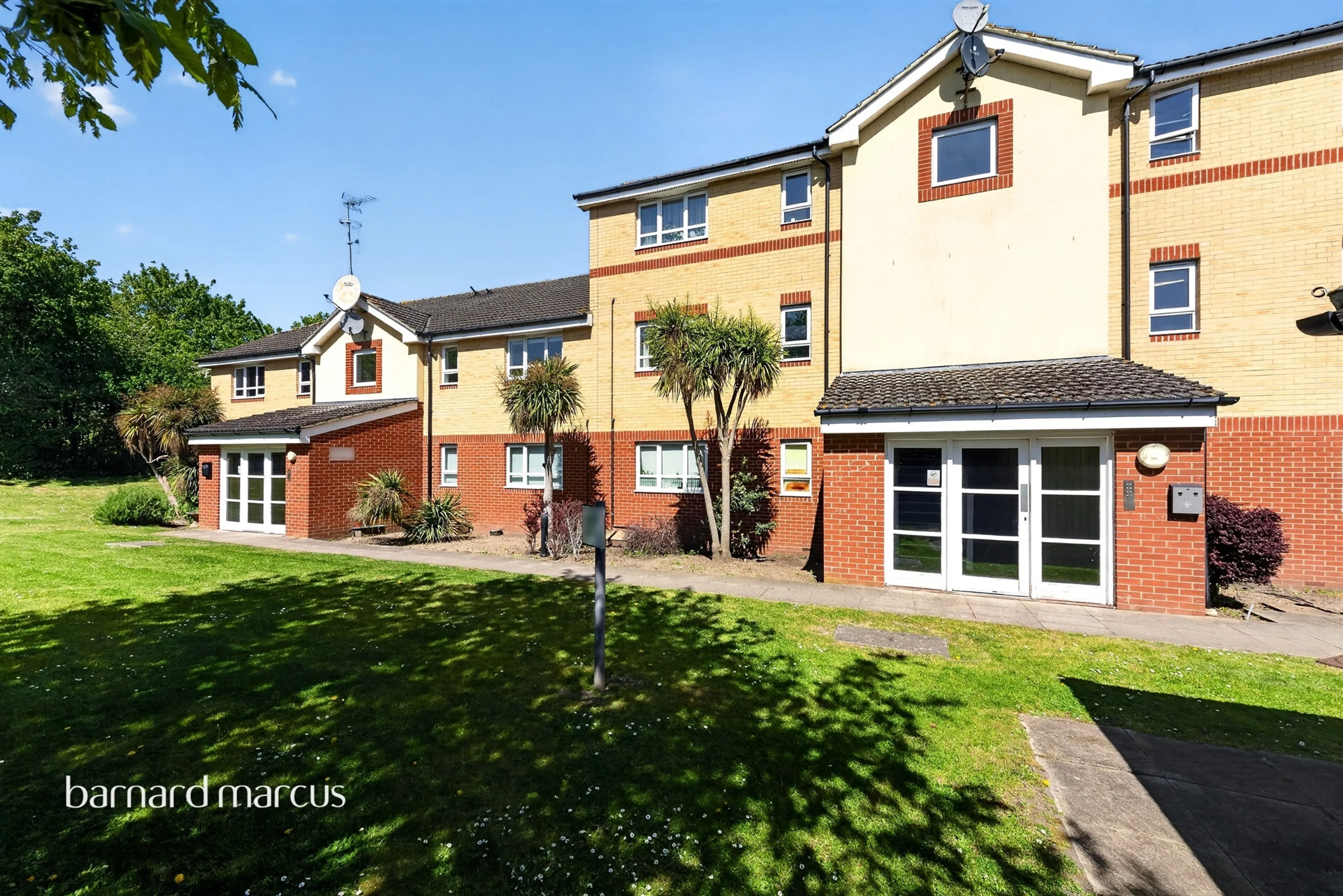 Property at Chertsey Road, Feltham