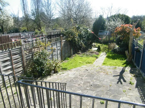 Middle Park Avenue, Mottingham, SE9