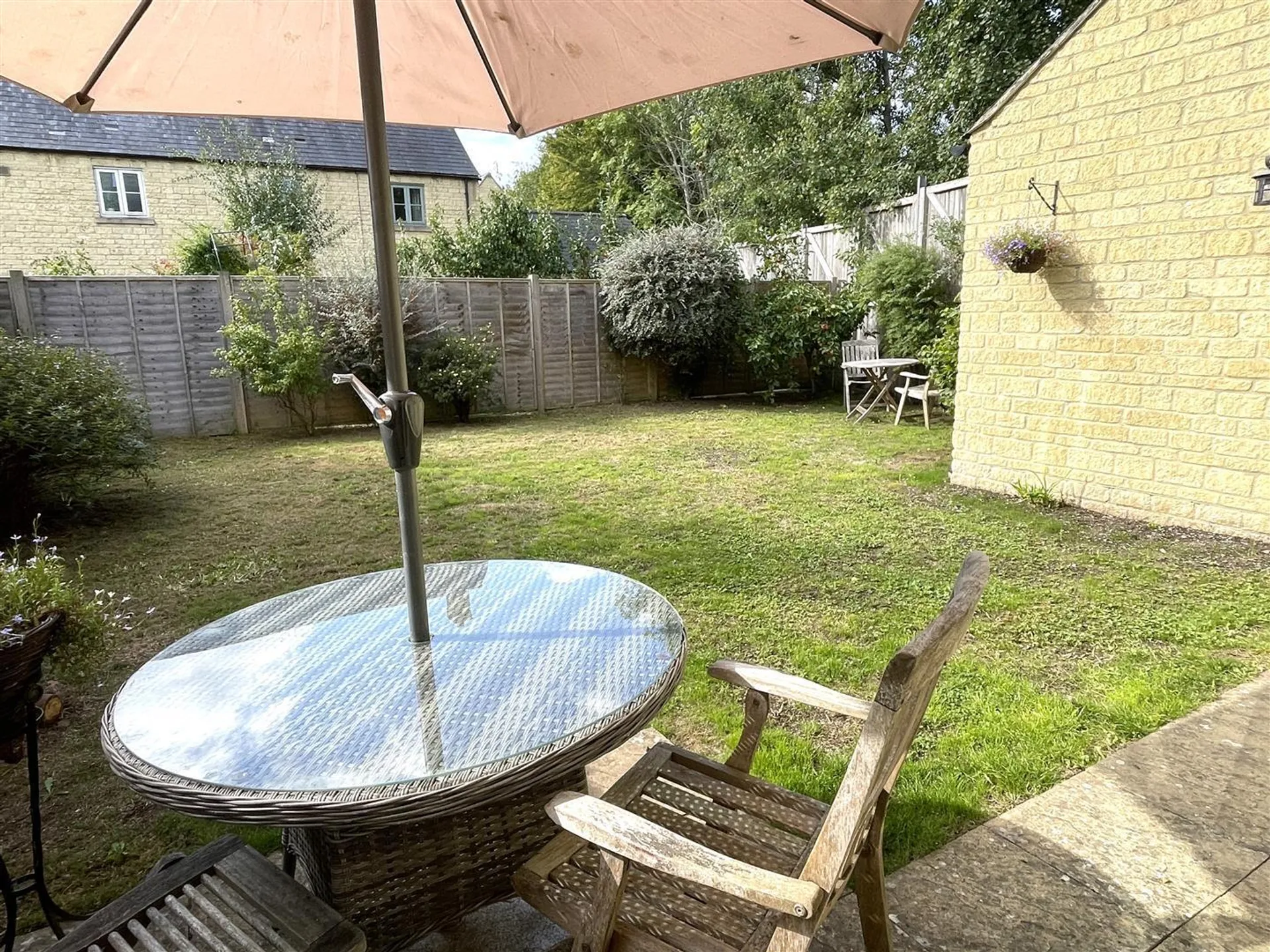 Property photo top 3