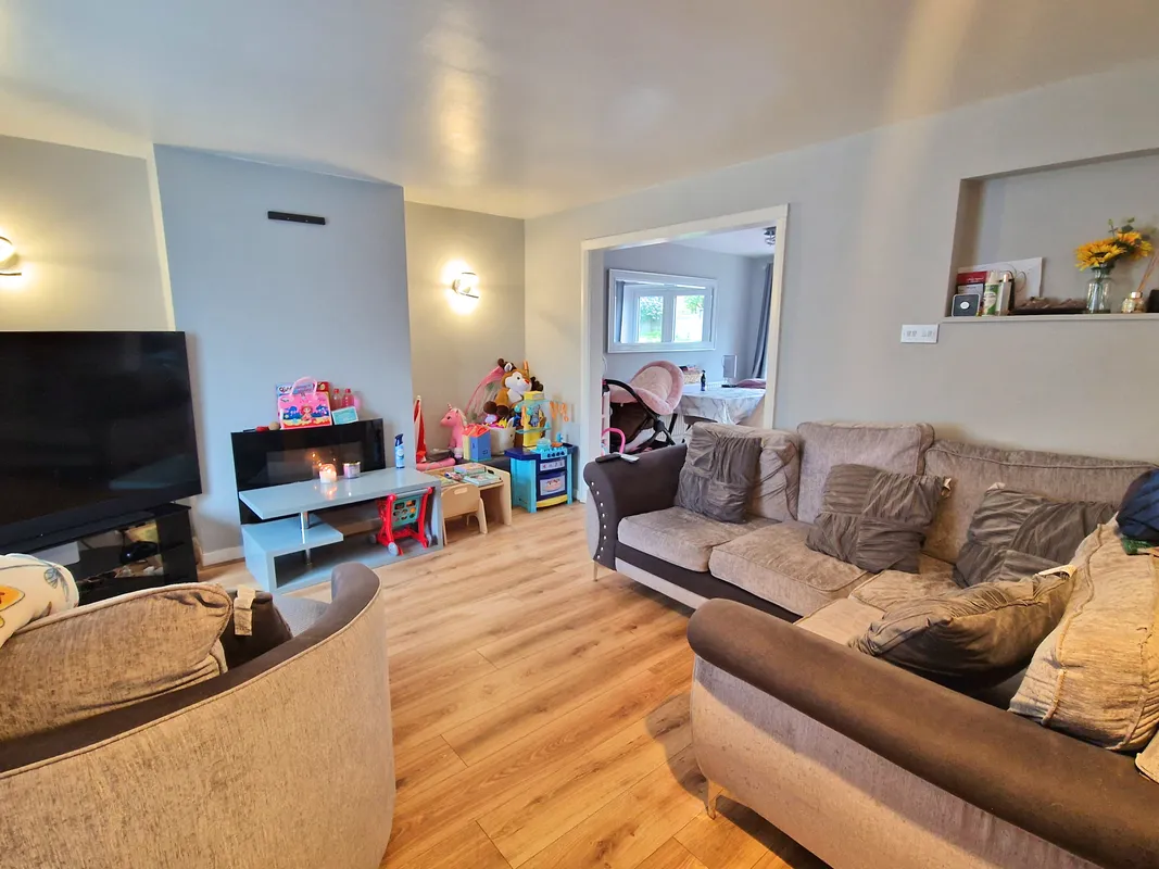 PEN-Y-FFORDD, NORTH CORNELLY, CF33 4ES