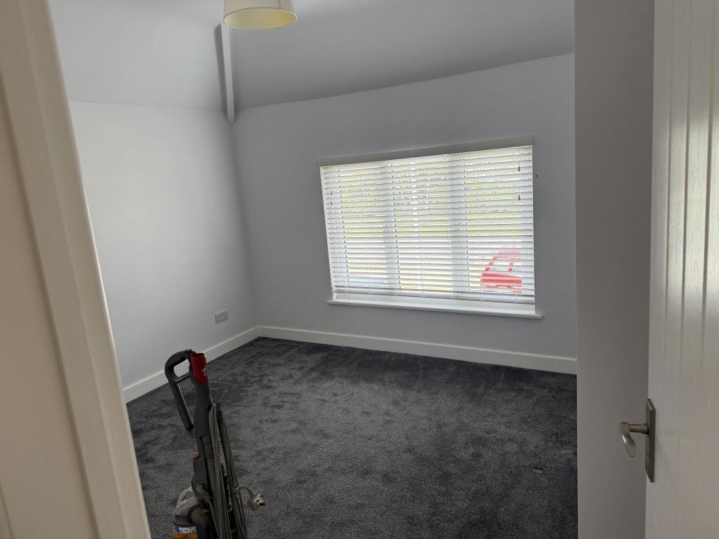 36 New Road, B45 9HU Image 8