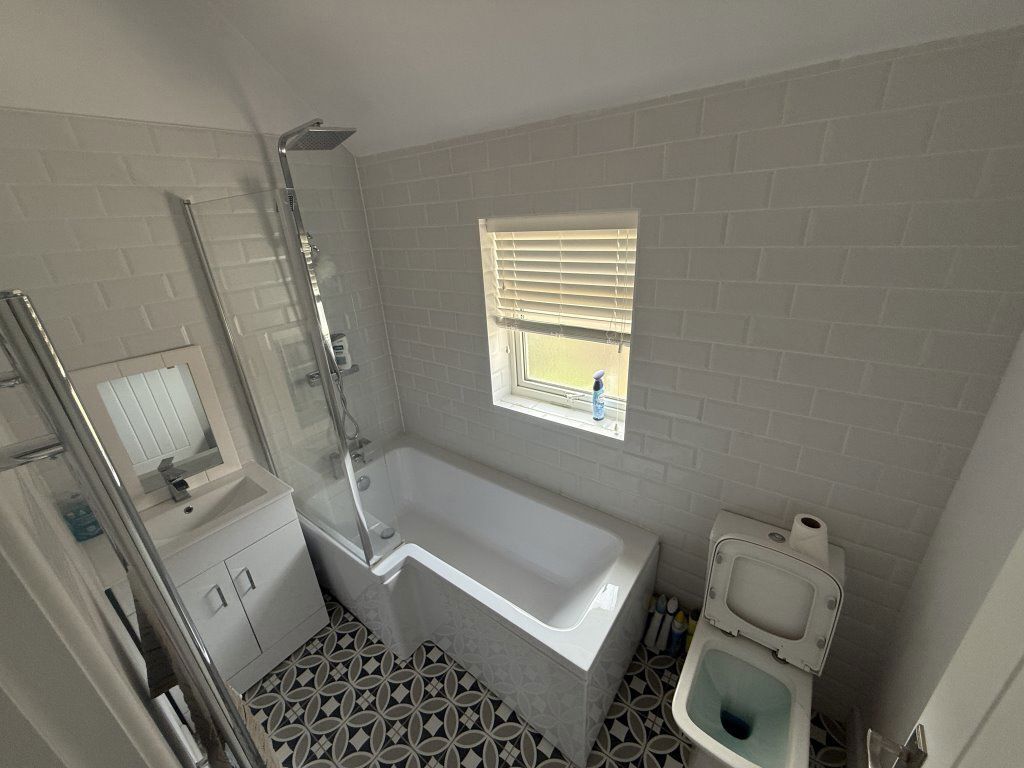 36 New Road, B45 9HU Image 13