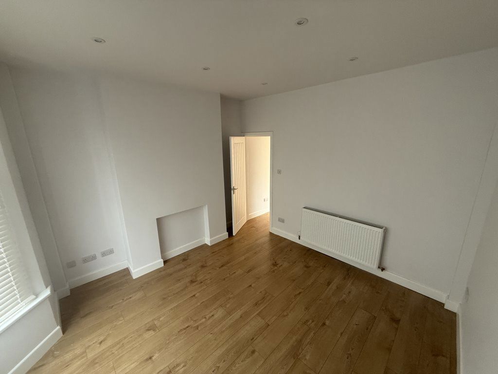 36 New Road, B45 9HU Image 17