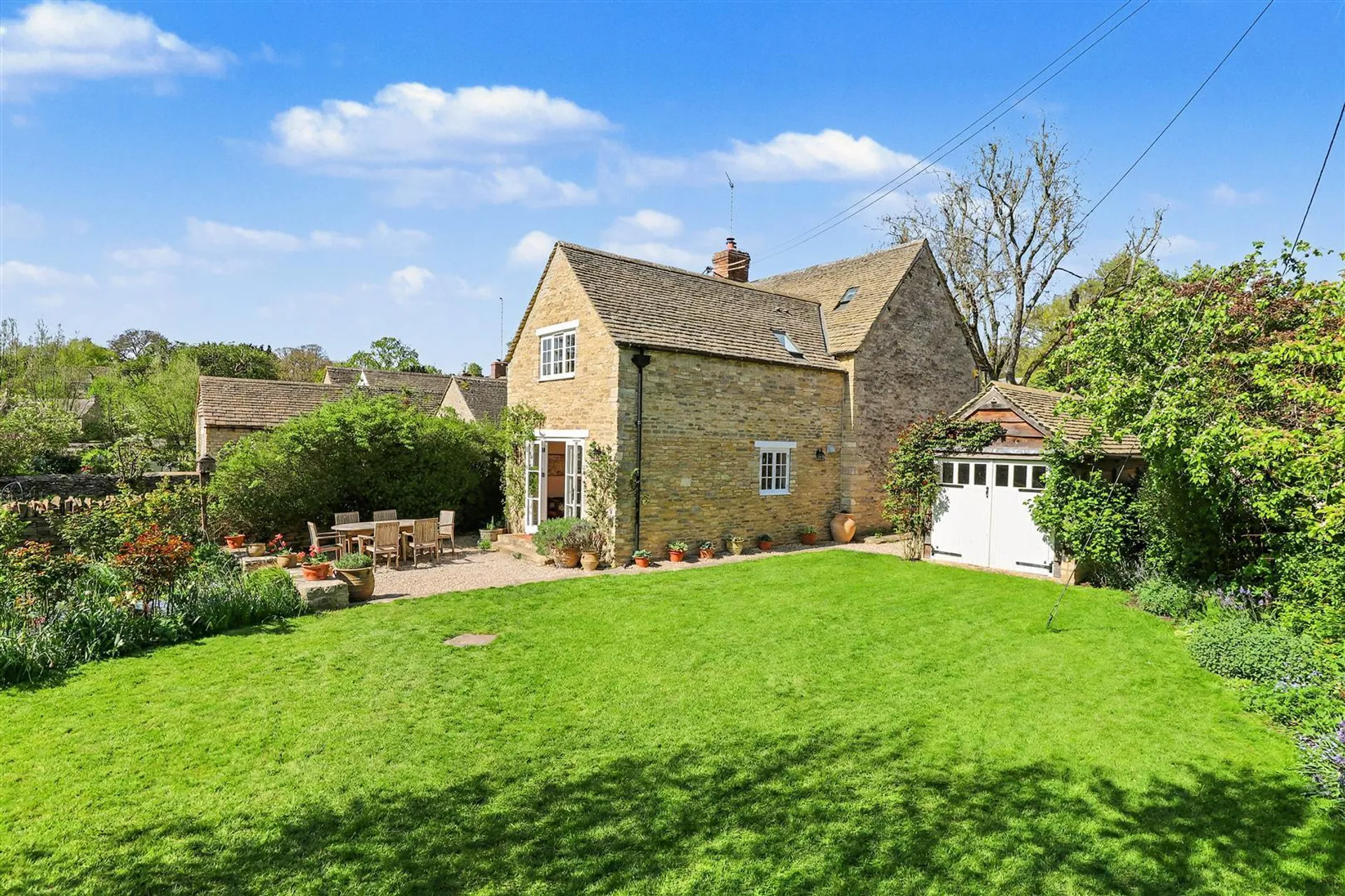 Property photo top 2