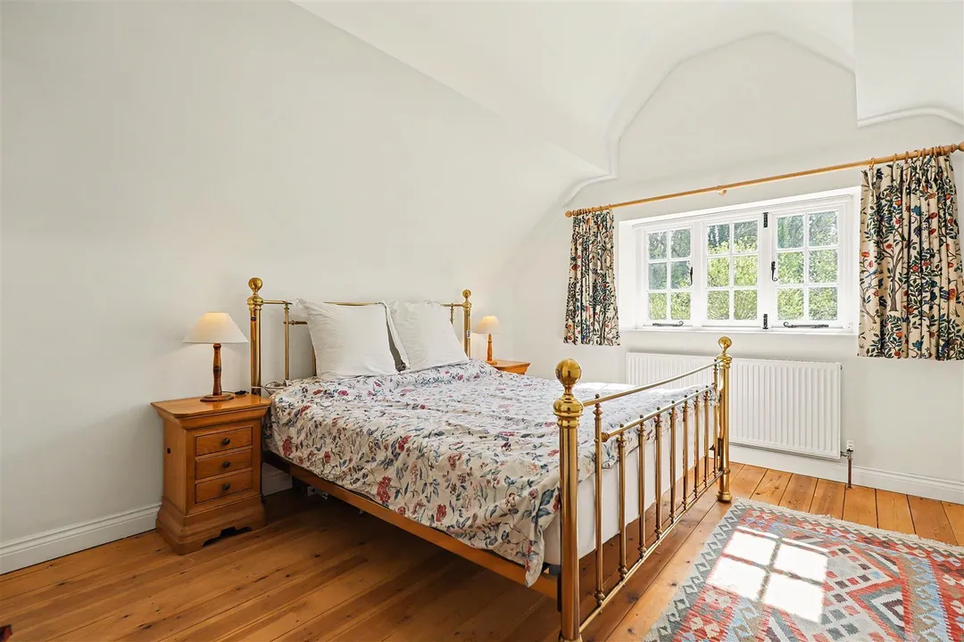 https://mr0.homeflow-assets.co.uk/files/photo/image/47084/7903/_x_/M5pfx6czo0CQgw7PCfWAfA.jpg