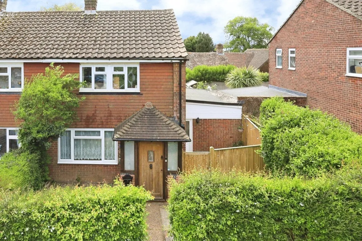 Pont Close, Punnetts Town, Heathfield, East Sussex, TN21