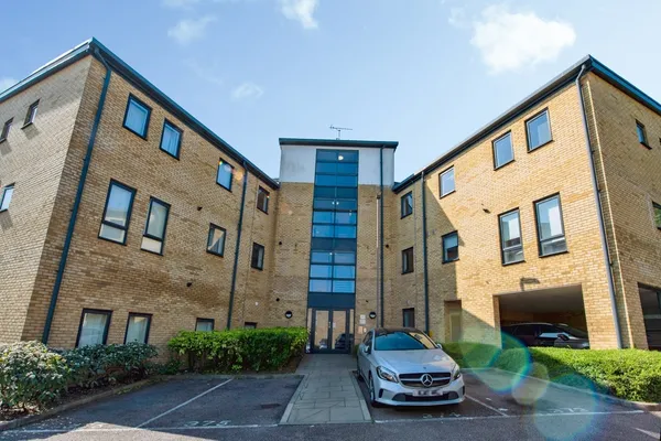 Waterstone Way, GREENHITHE, Kent, DA9