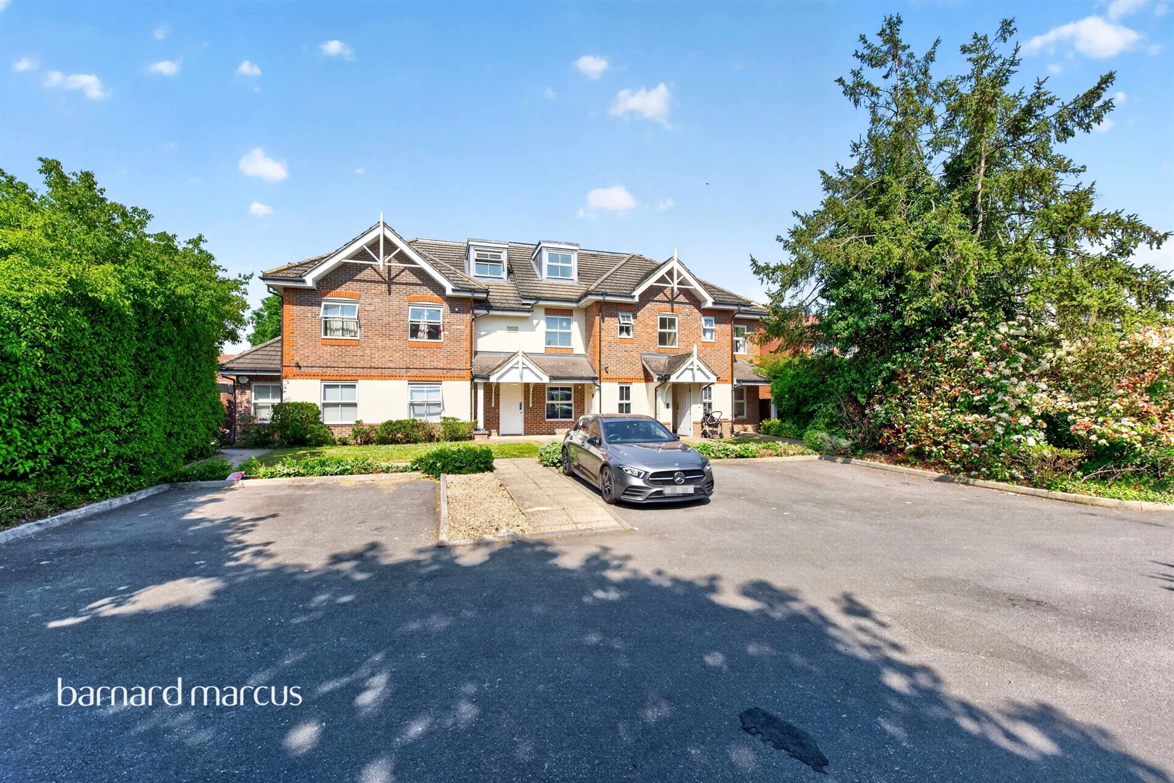 Property at Bishops Drive, Feltham