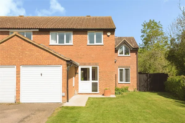 Ashmead Drive, Hardwick, Cambridgeshi...