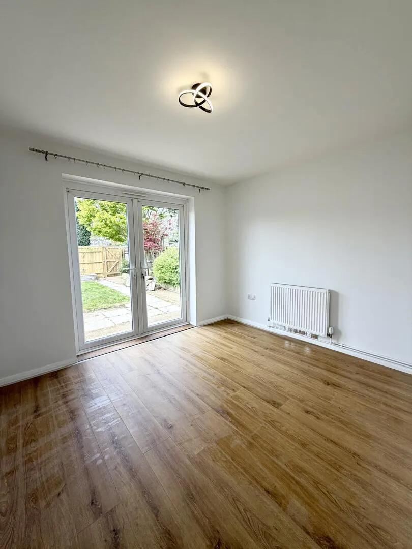 https://mr0.homeflow-assets.co.uk/files/photo/image/47091/1750/_x_/iXrjO0p1hECpIi3LBxzIRg.jpg