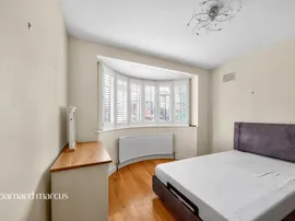 Hamilton Road, Barnet thumb 3