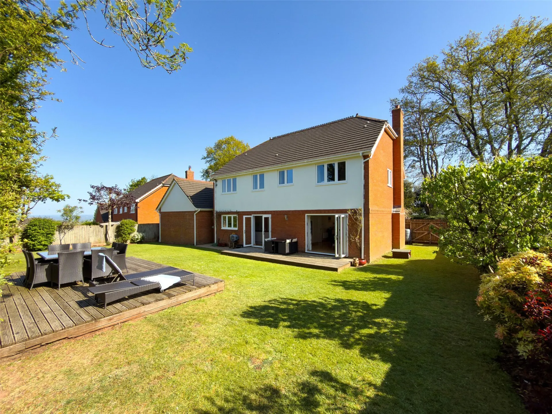 Property photo top 1