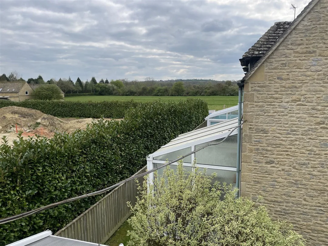 https://mr0.homeflow-assets.co.uk/files/photo/image/47098/3868/_x_/vZ0WqO1r4U6dIt0VyFaW3w.jpg