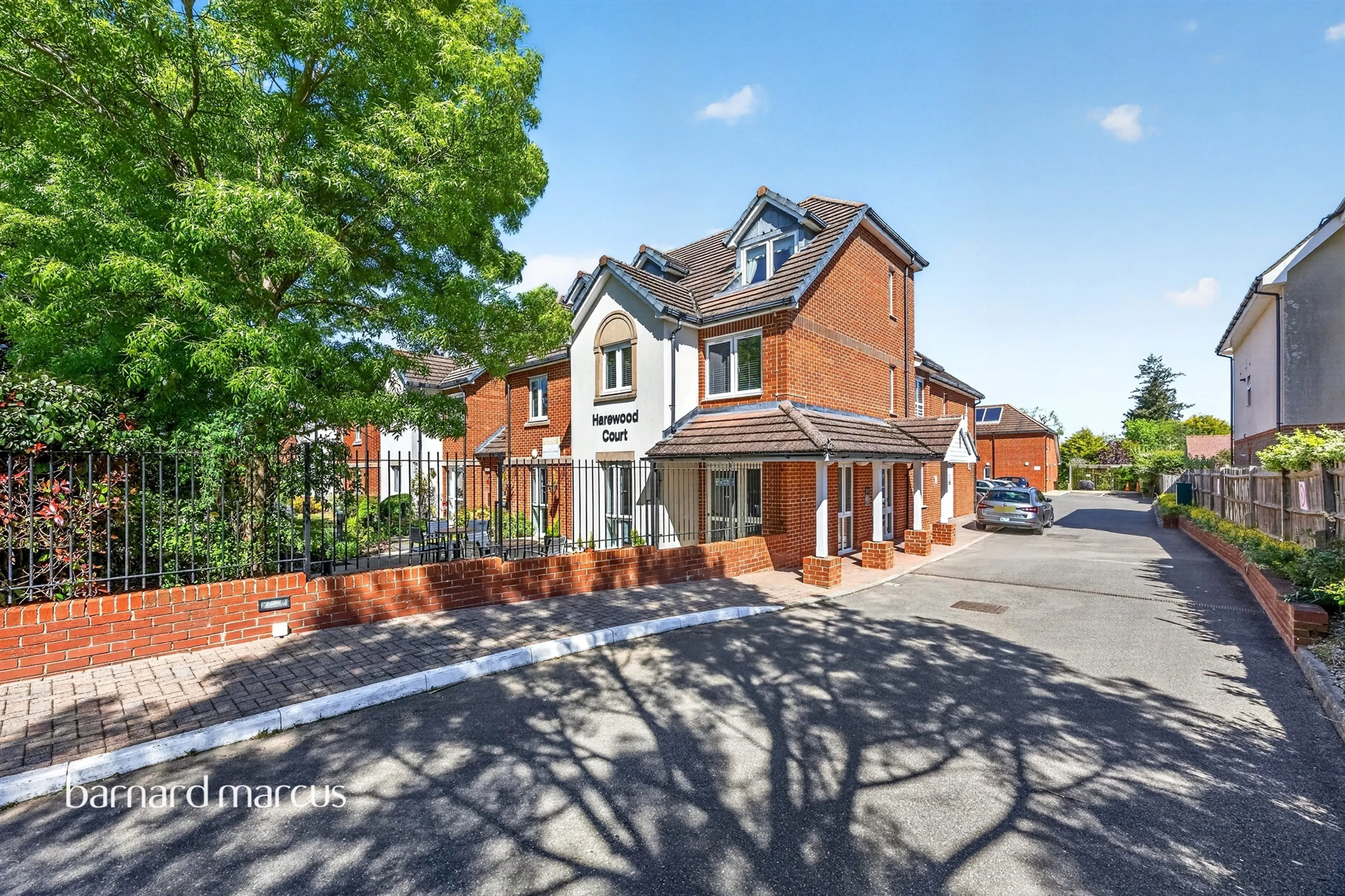 Property at Limpsfield Road, Warlingham