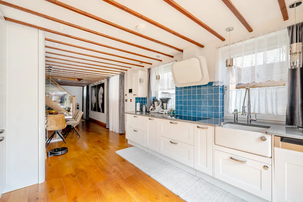 Oak Road, Caterham, CR3